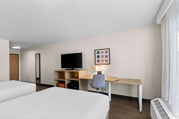 Images Spark by Hilton Calhoun