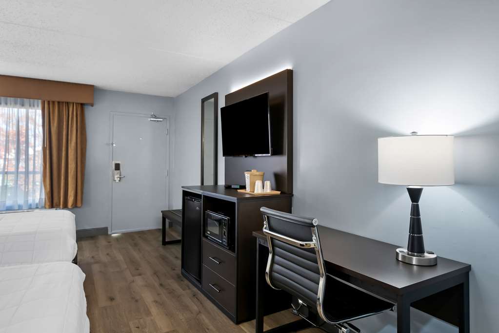 BW SureStay Plus Wilmington DE DoubleBeds