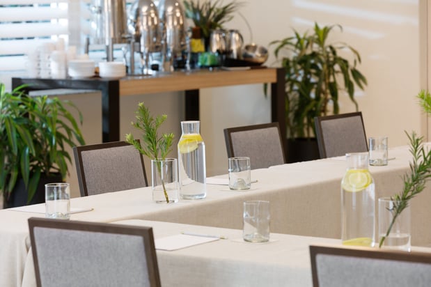 Images Kimpton Surfcomber Hotel by IHG