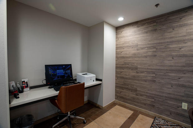 Images Candlewood Suites St. Joseph by IHG