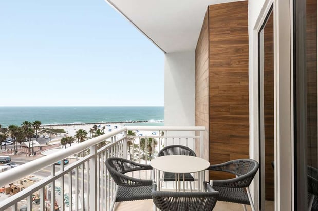 Images The Hiatus Clearwater Beach, Curio Collection by Hilton