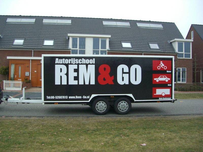 Foto's Auto- en Motorrijschool Rem & Go