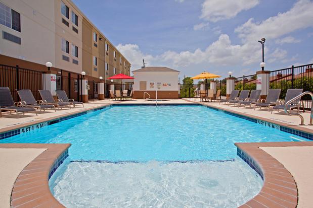 Images Candlewood Suites Houston Westchase - Westheimer by IHG