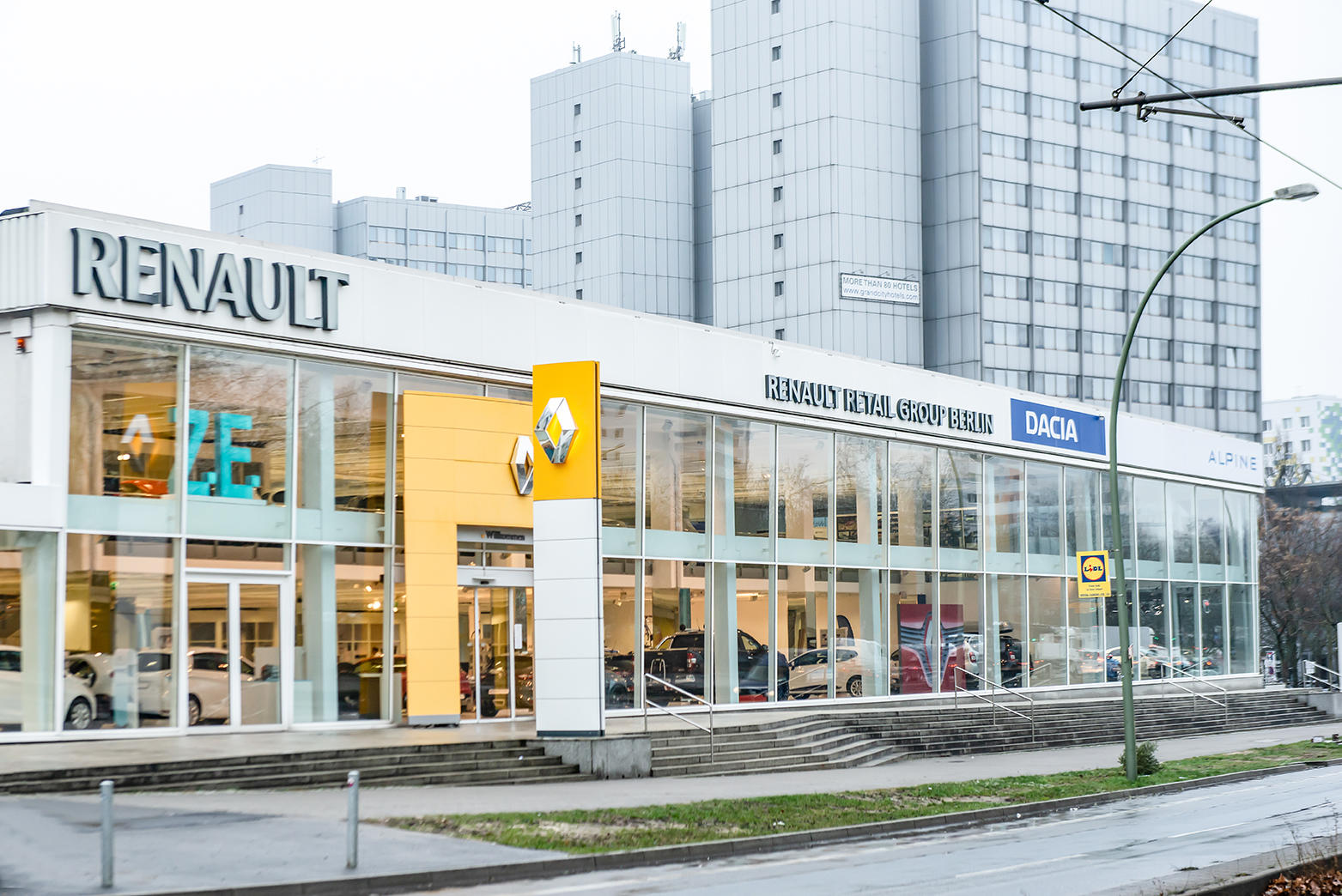 Renault Retail Group Fennpfuhl außen 3