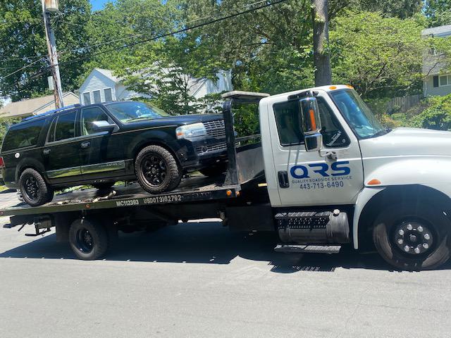 Quality Roadside Service and Towing Photo