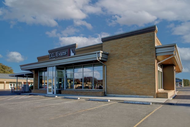 Images D.L. Evans Bank