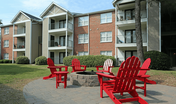 Images Vie at University Downs