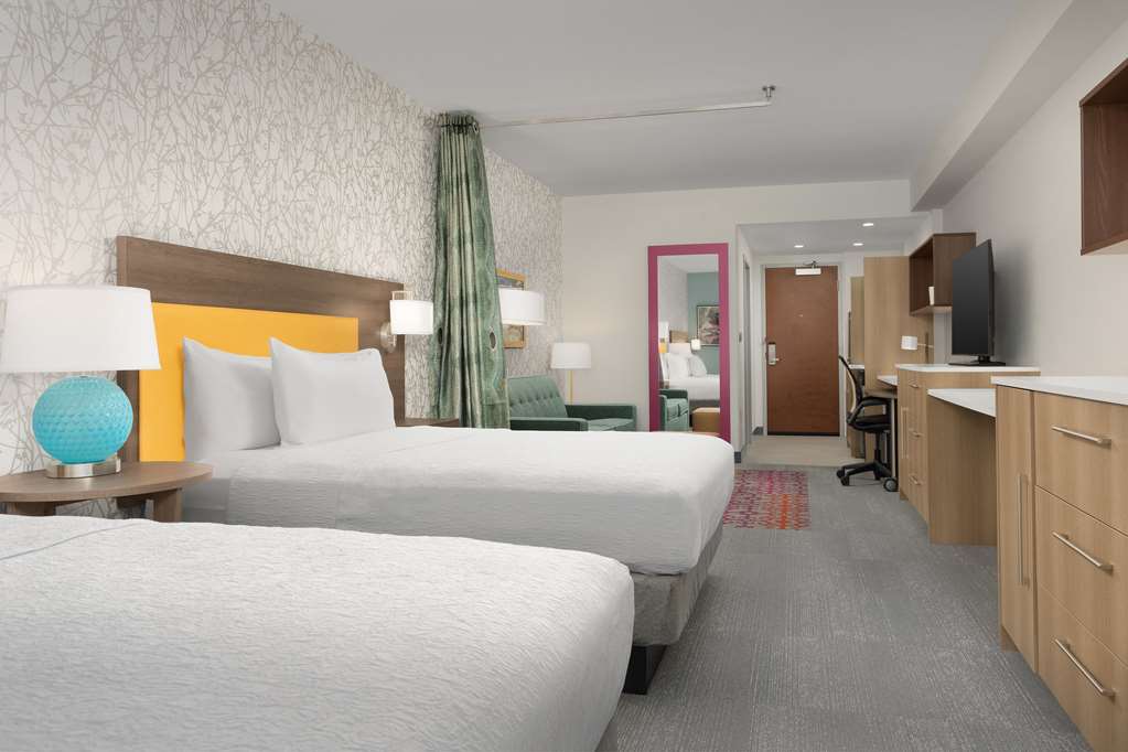 Guest room