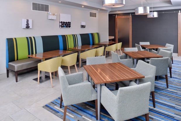 Images Holiday Inn Express & Suites St. Louis West-O'Fallon by IHG