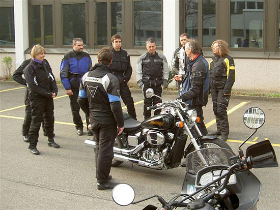 ABACUS Motorradfahrschule Tobler Urs, Apfelbaumstrasse 28 in Zürich