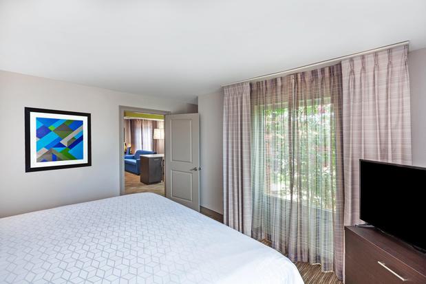 Images Holiday Inn Express & Suites Baton Rouge East by IHG