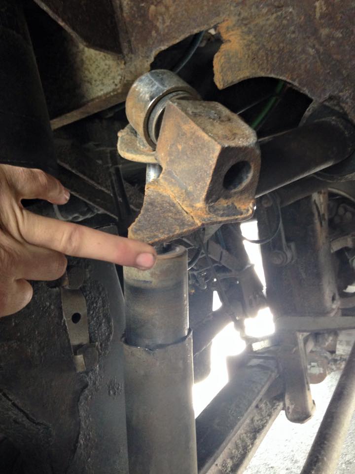 Images DB Diesel - Garage - Road Service 24h/7 - Truck - Trailer - Machinerie lourde Napierville