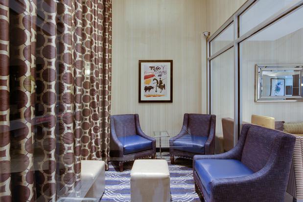 Images Holiday Inn Express & Suites Laurel by IHG
