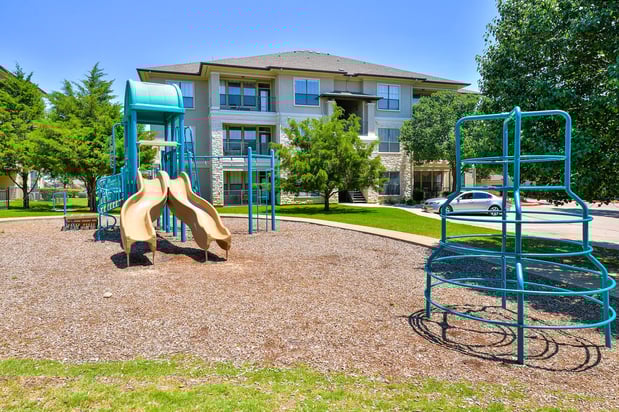 Images Cypress Lake at Stonebriar Apartments