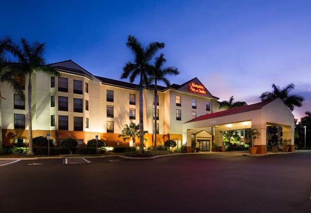 Images Hampton Inn & Suites Fort Myers Beach/Sanibel Gateway