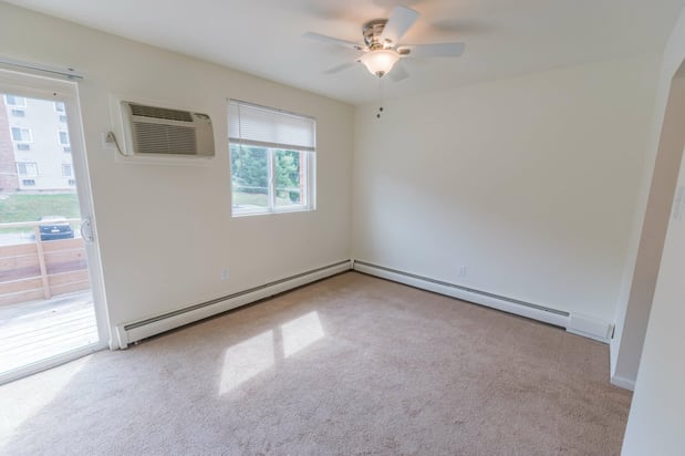 Images Oak Forest Apartments
