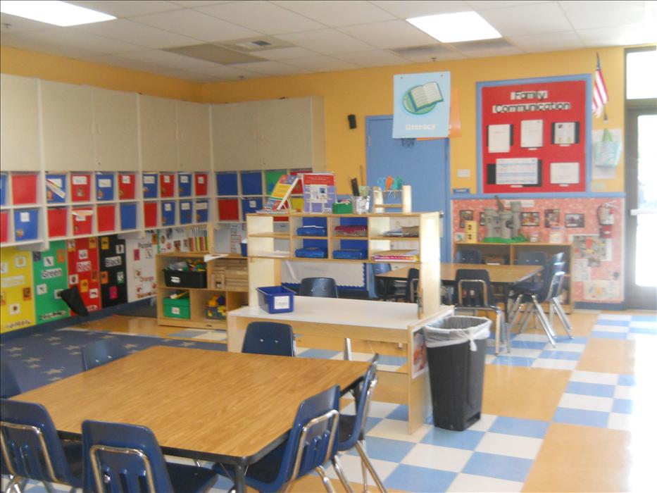 School Age Classroom: Regular teacher-family communication, including updates to keep you informed,  Surprise KinderCare Surprise (623)975-1592