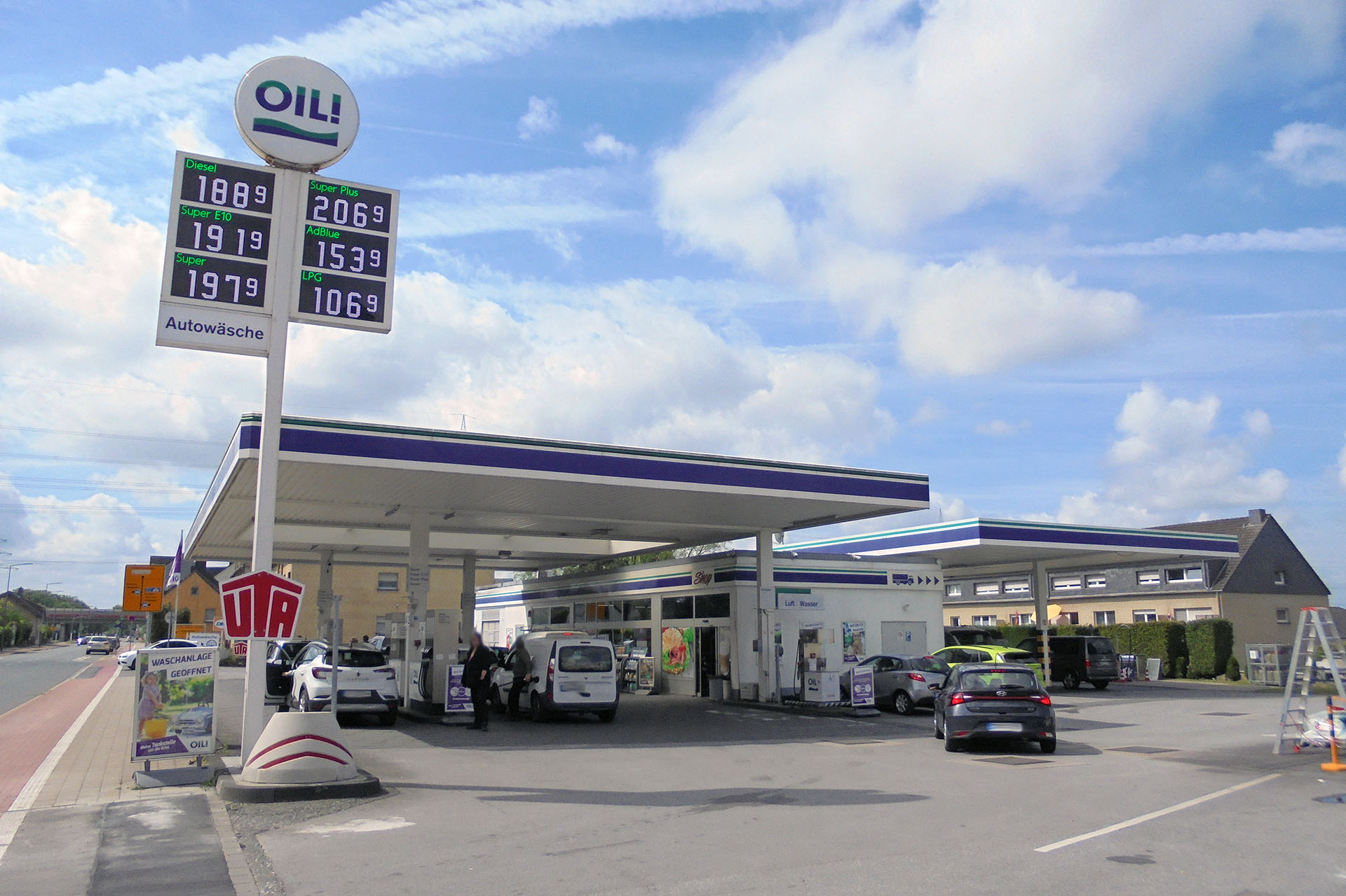 OIL! Tankstelle, Düsseldorfer Straße 184 in Duisburg