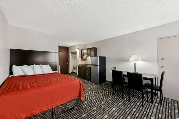Images SureStay Plus by Best Western Lubbock Medical Center