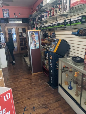Images CoinFlip Bitcoin ATM - Beverlywood Tobacco (Los Angeles)