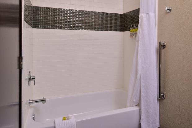 Images Staybridge Suites Wichita Falls by IHG