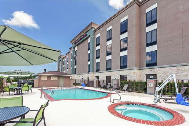 Images Hampton Inn & Suites Houston/League City