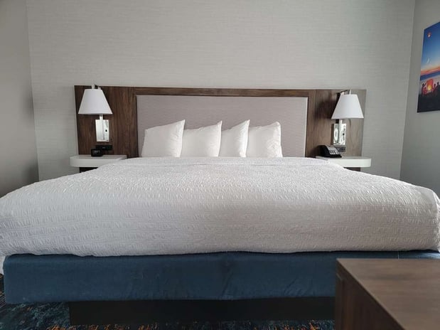 Images Hampton Inn & Suites Erie Bayfront