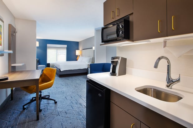 Images Holiday Inn Express & Suites Kent - University Area by IHG