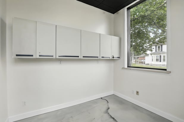 Images The Beauty Bank- Middletown Ohio Luxury Salon Suite & Booth Rental
