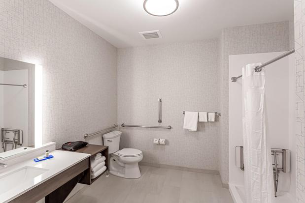 Images Holiday Inn Express & Suites Columbus - Worthington by IHG