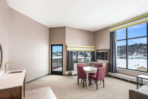 Images Hampton Inn & Suites Houghton