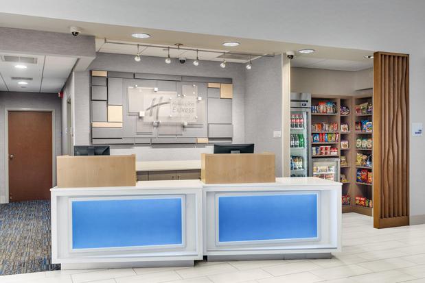 Images Holiday Inn Express & Suites South Portland by IHG