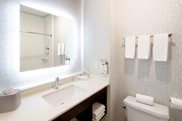 Images Holiday Inn Express & Suites Chicago West - St Charles by IHG