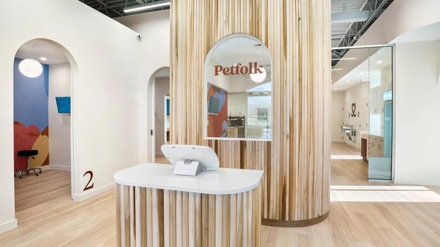 Images Petfolk Veterinary & Urgent Care - Oviedo