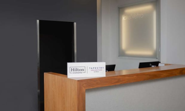 Images hotelVetro Iowa City, Tapestry Collection by Hilton