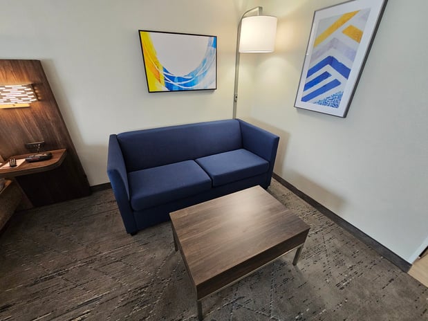Images Holiday Inn Express & Suites Cincinnati-Blue Ash by IHG
