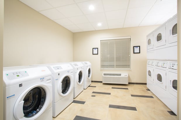 Images Candlewood Suites Longmont - Boulder Area by IHG