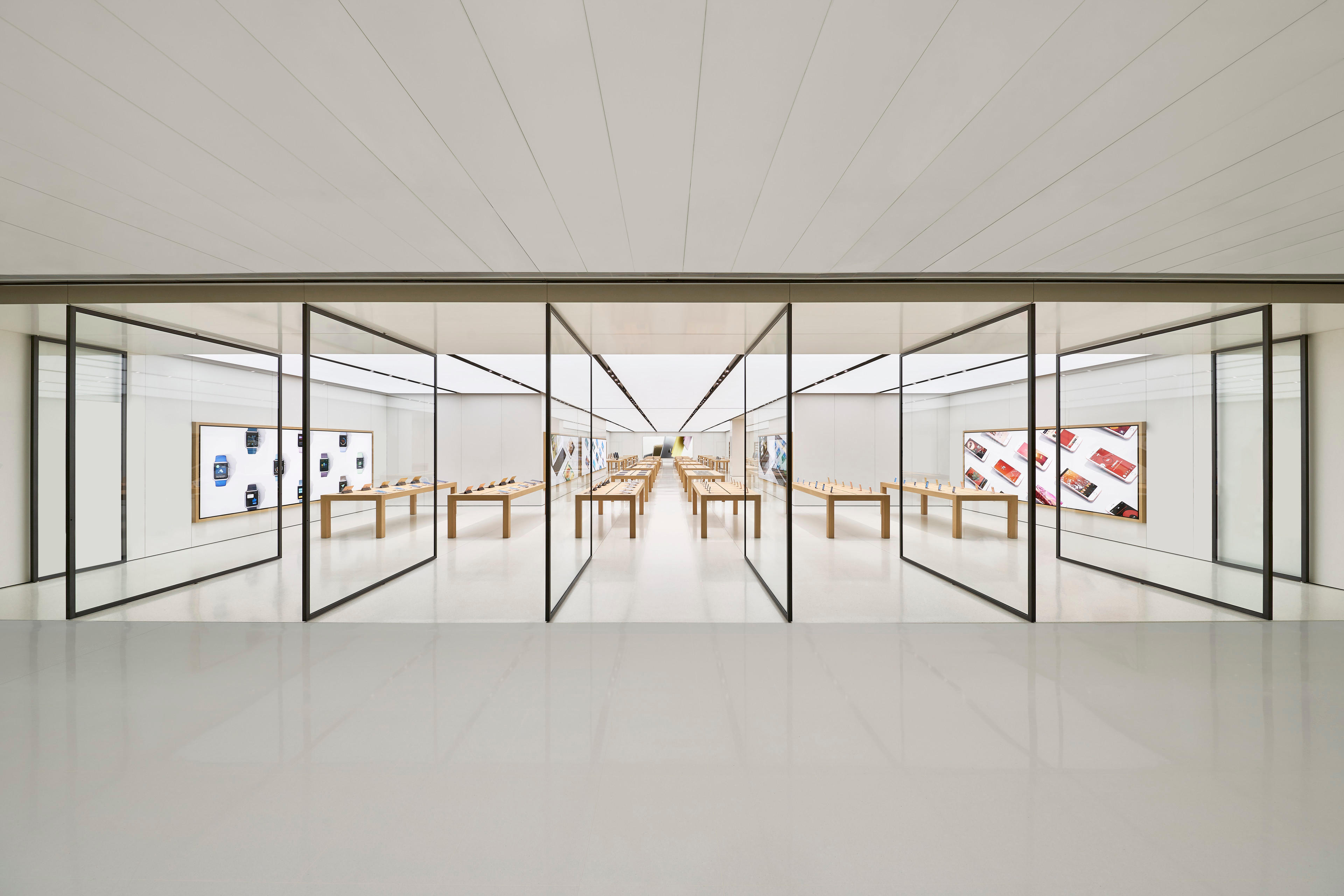 Apple New Town Plaza