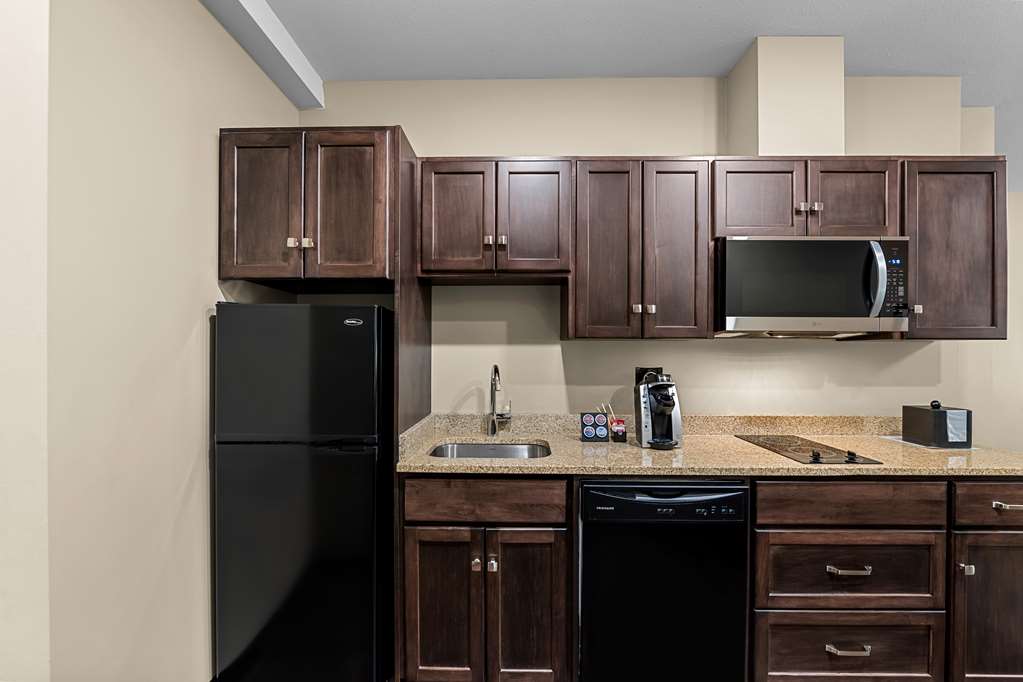 Images Best Western Plus Lacombe Inn & Suites