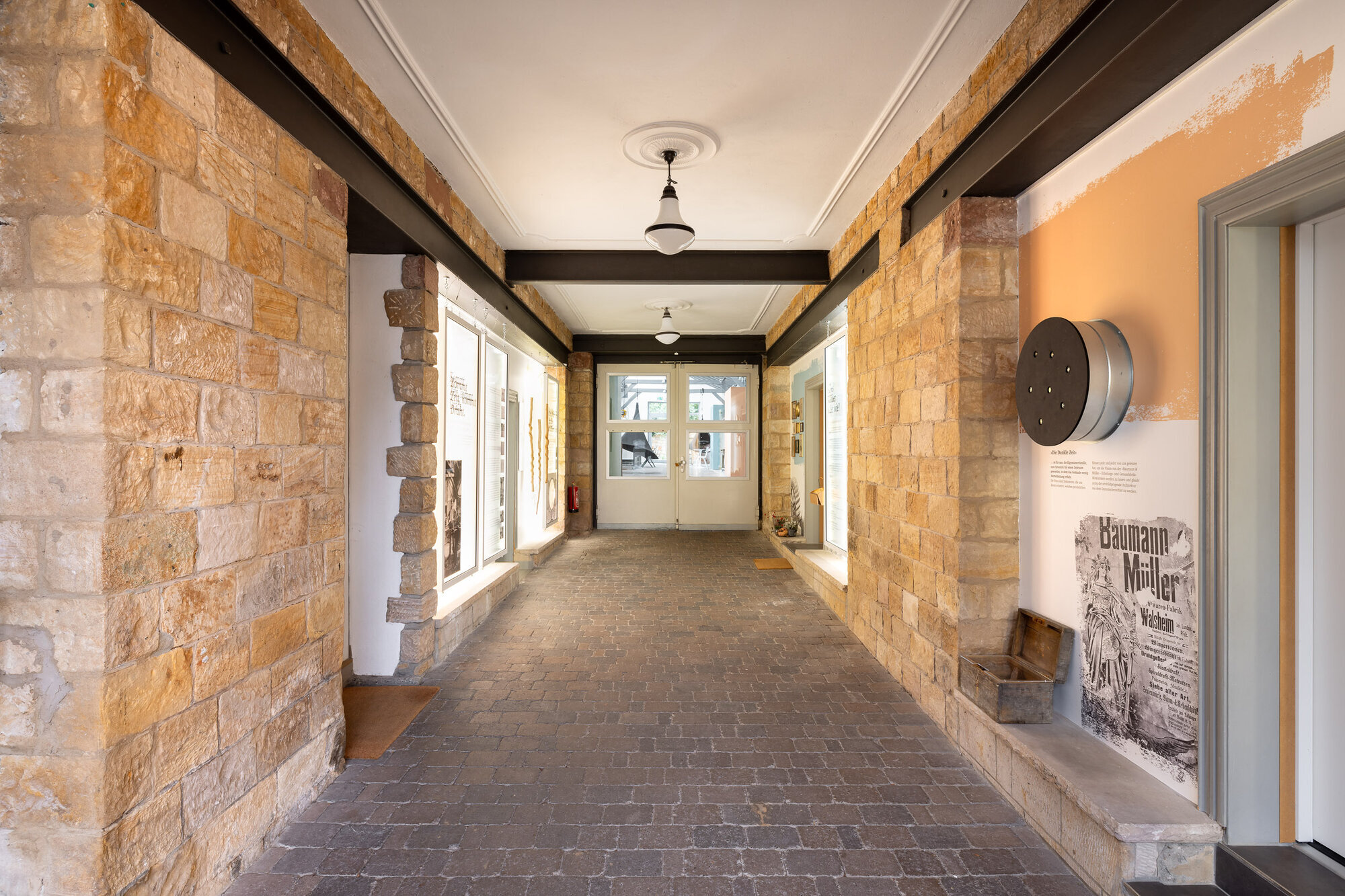 Baumann & Müller KG, Hauptstraße 61 in Walsheim