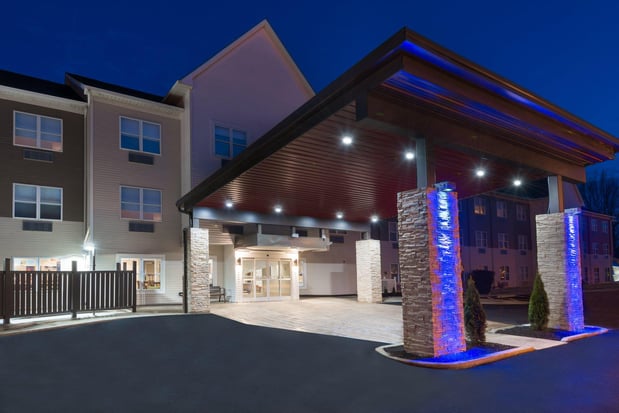 Images Holiday Inn Express & Suites Columbus Airport East by IHG