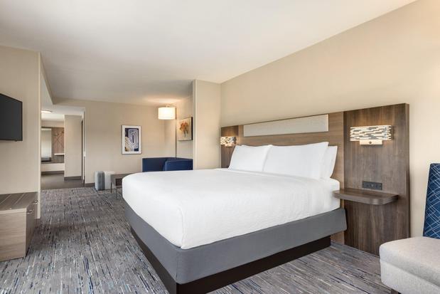 Images Holiday Inn Express & Suites Fort Pierce West, an IHG Hotel