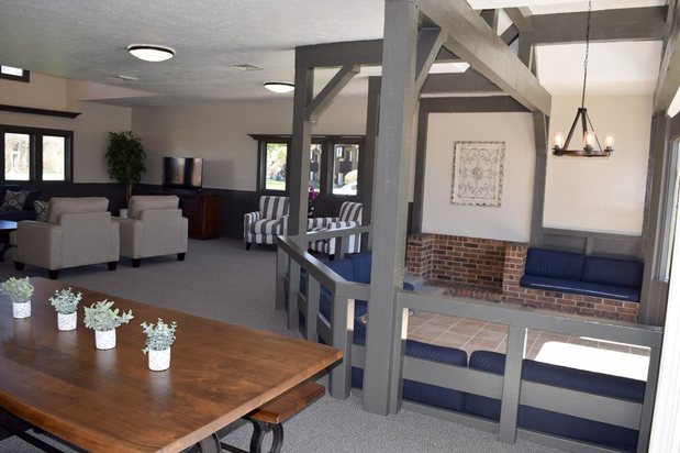 Images Hickory Village Apartments