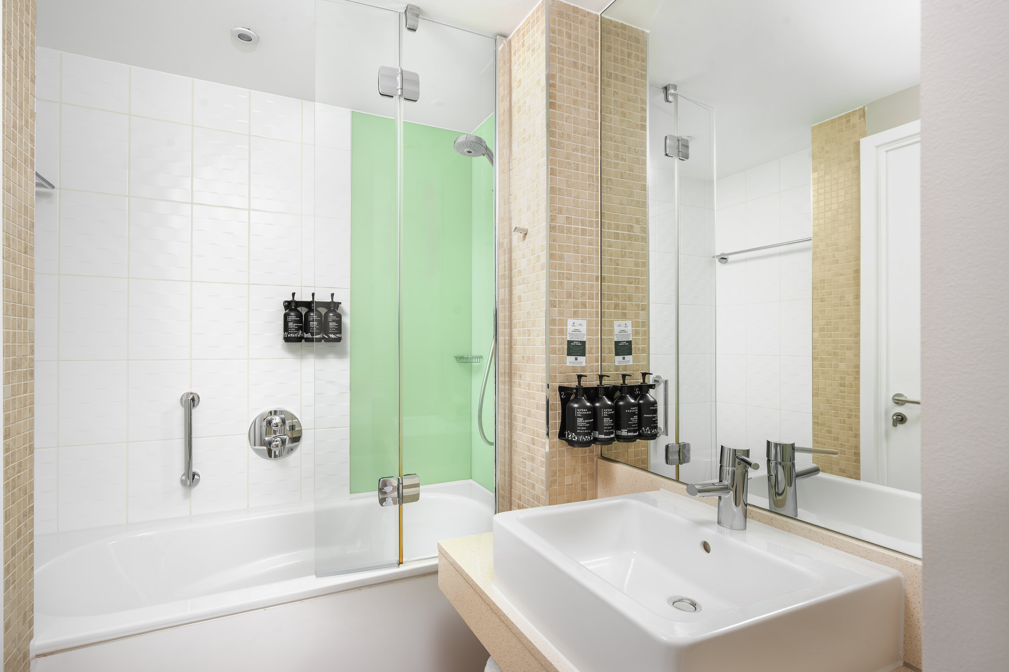 Images Holiday Inn Manchester - Mediacityuk by IHG
