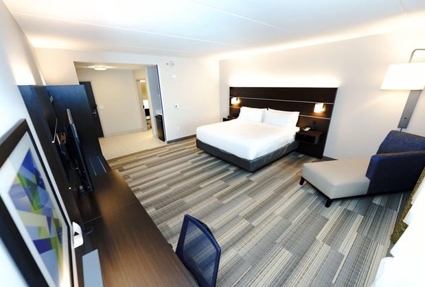 Images Holiday Inn Express & Suites Franklin - Berry Farms by IHG