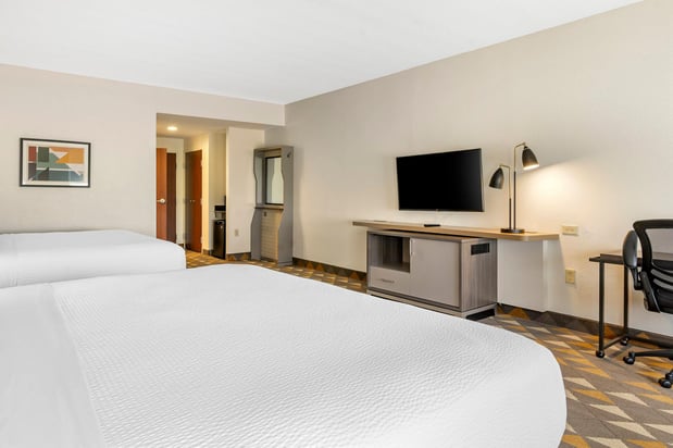 Images Holiday Inn Louisville Airport South by IHG