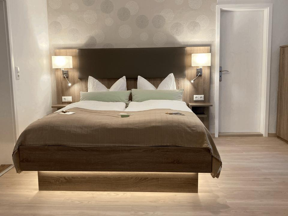 Modern eingerichtete Zimmer