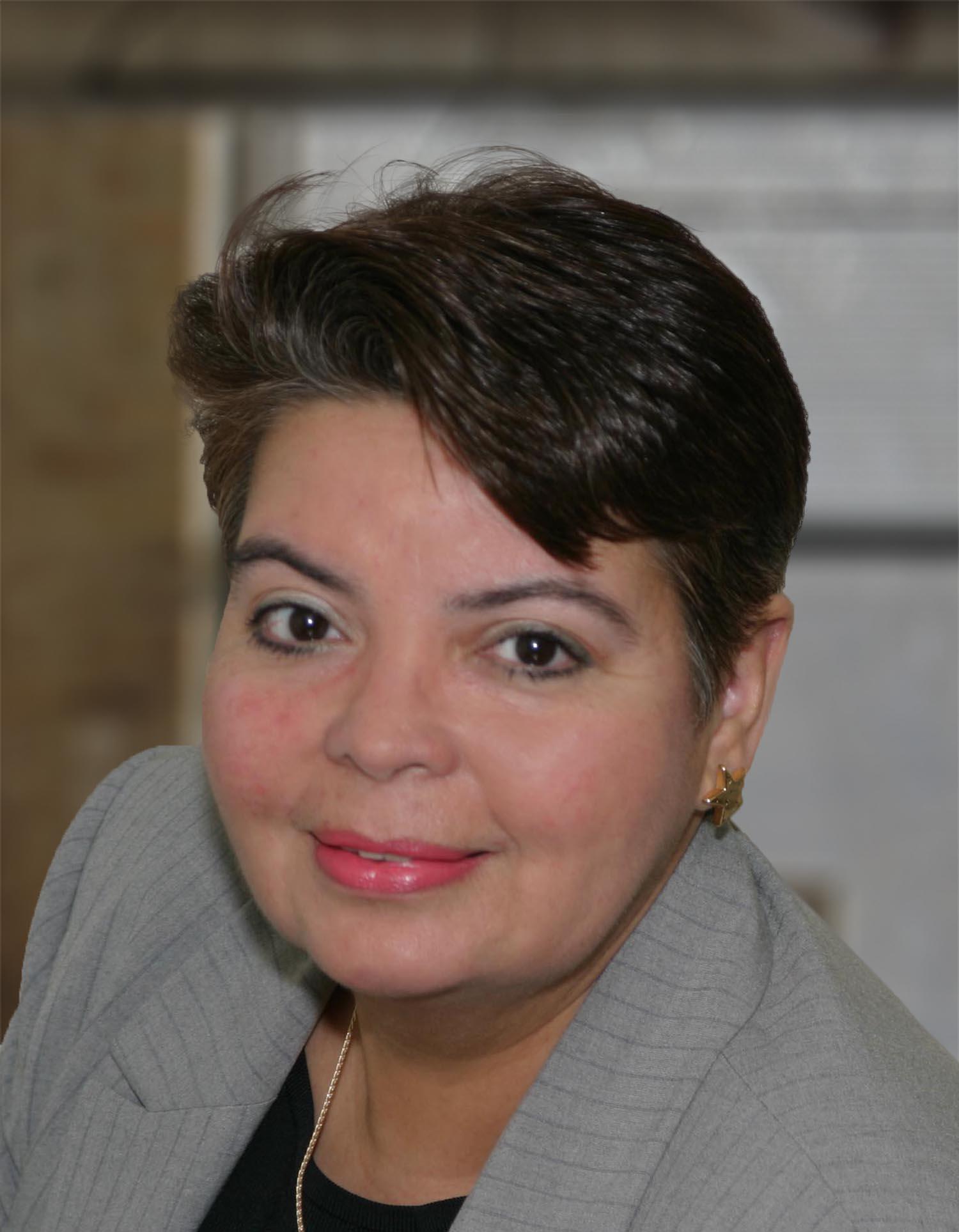 Iliad Estrada headshot