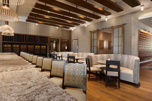 Images Embassy Suites by Hilton Greenville Downtown Riverplace
