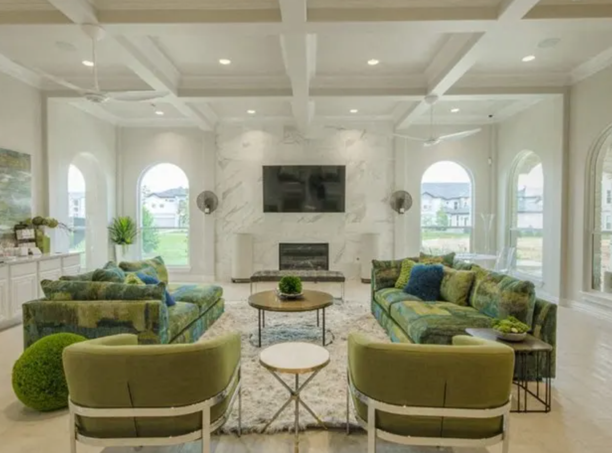 Luxurious Social Clubroom with HDTV Entertainment